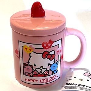 Hello Kitty HAPPY KISS DAY Ceramic Mug with Lid Pink